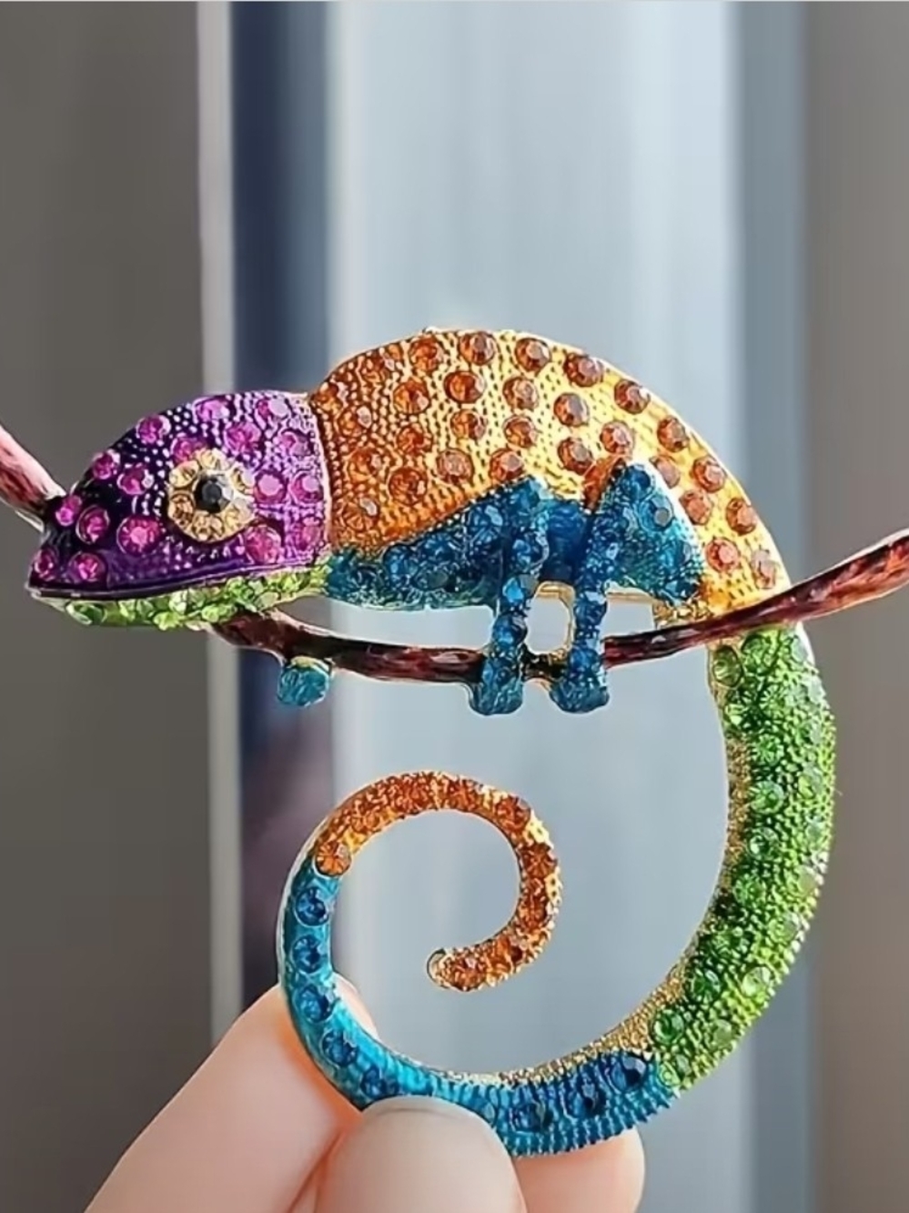 NWOT Multicolor Chameleon Crystal Brooch - Women Jewelry Brooches.